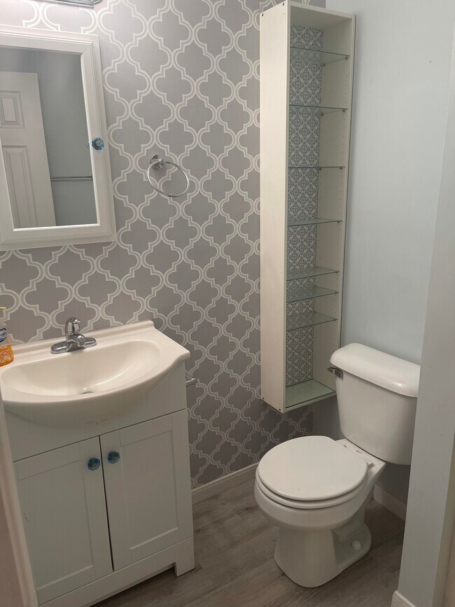 Building Photo - 6314 Springside Dr