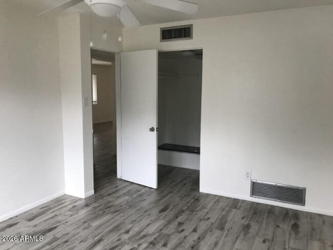 Building Photo - 603 E Solana Dr