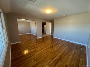 Building Photo - 15724 20th Rd
