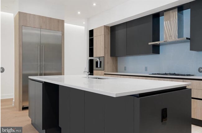 Building Photo - 724 Chesnut Street