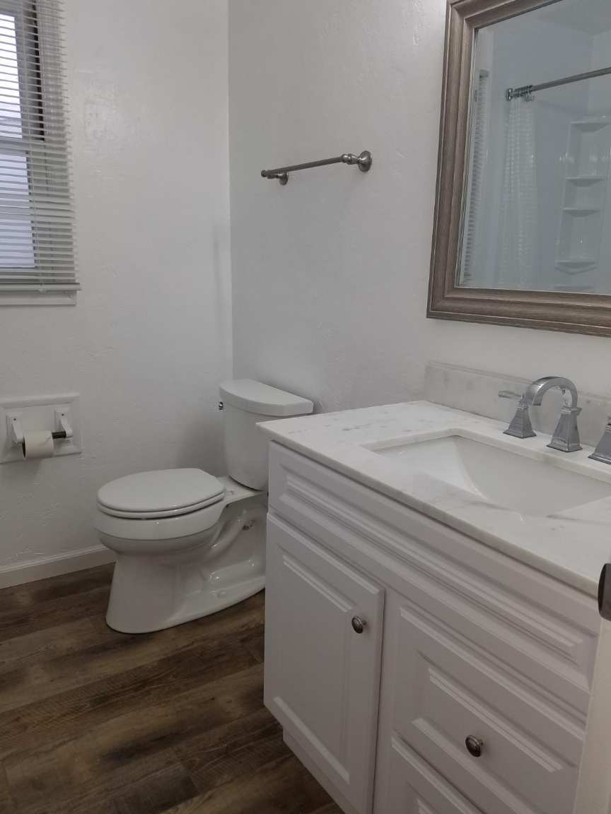 Building Photo - 915 Clayton Pl