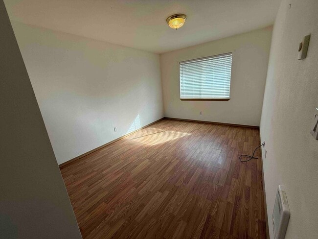 Building Photo - Wonderful open floor plan
