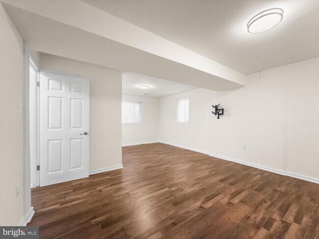 Building Photo - 10100 Le Fevre Dr