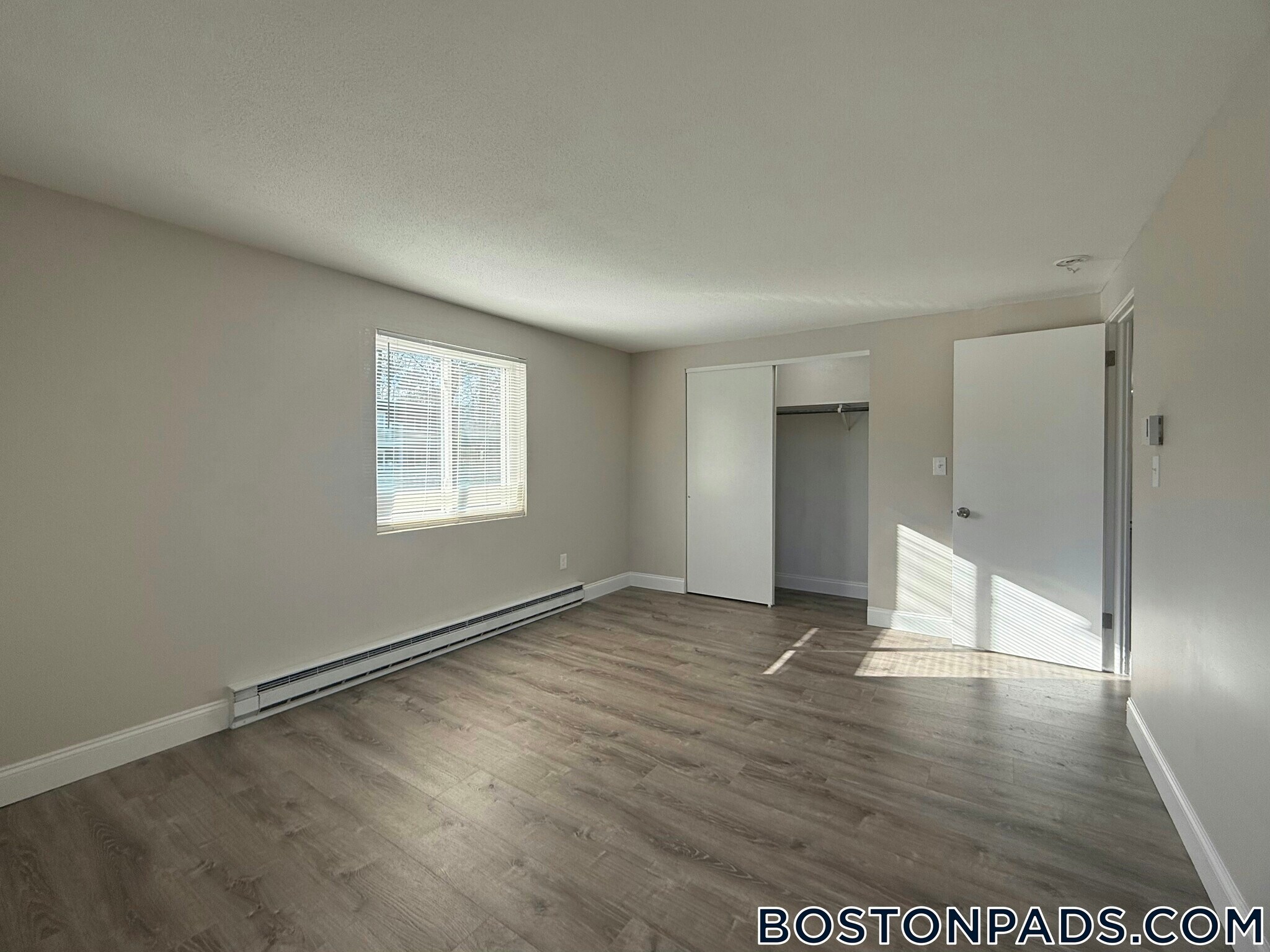 Building Photo - 310 Thompson Rd