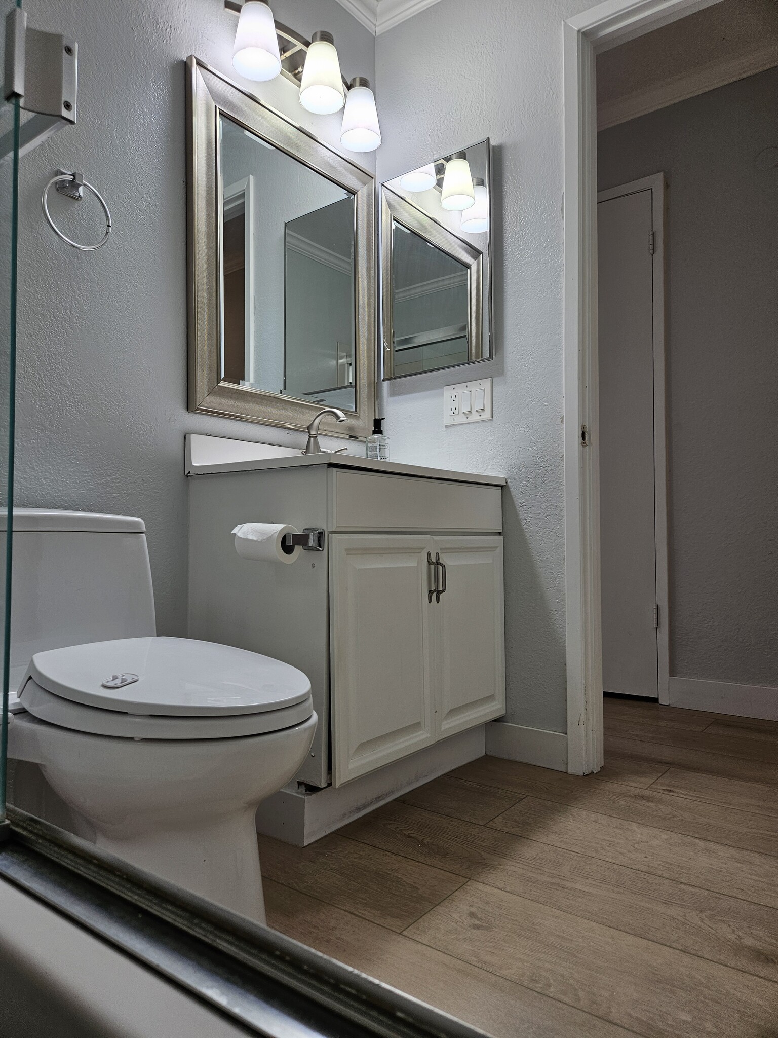 Building Photo - 6303 Rubicon Ave