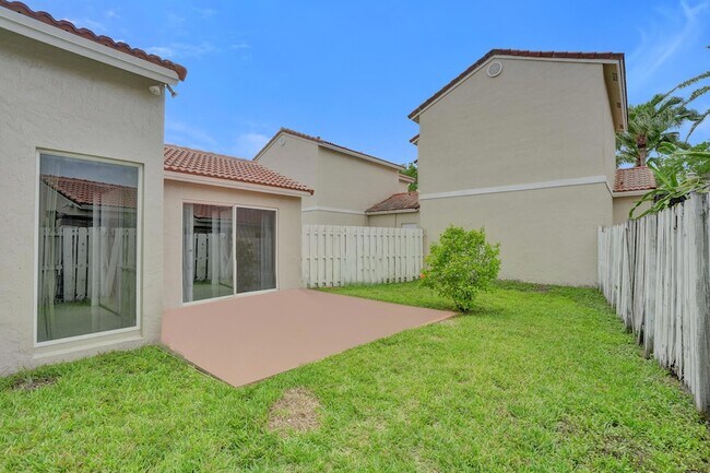 Building Photo - 17866 SW 10th Ln