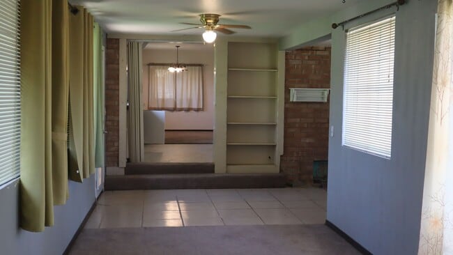 Building Photo - 10121 S Axe Head Dr