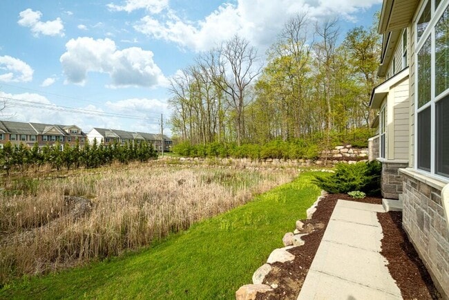Building Photo - 3000 N Spurway Dr
