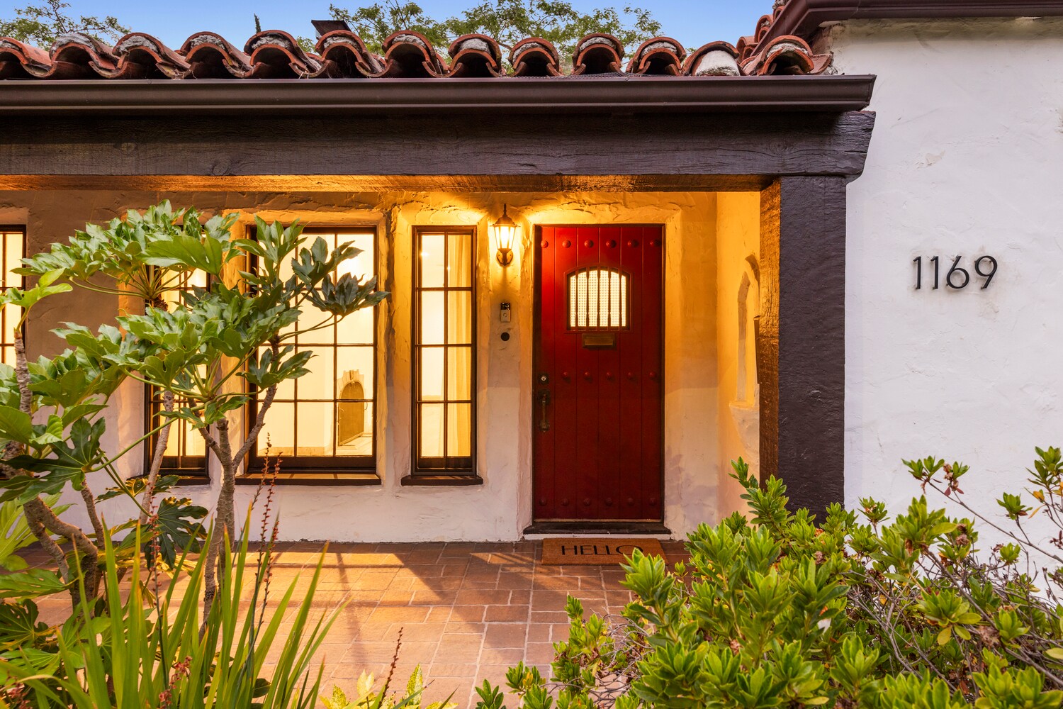 Building Photo - 1169 S Sierra Bonita Ave