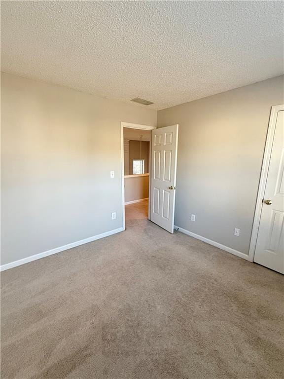 Building Photo - 593 Lullingstone Dr SE