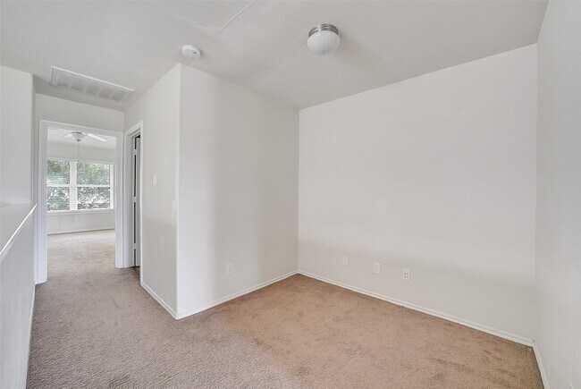 Building Photo - 6419 Calgary Woods Ln