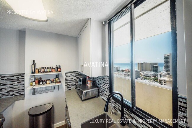 Building Photo - 2121 Ala Wai Blvd