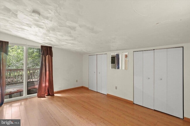 Building Photo - 555 McGlaughlin Rd