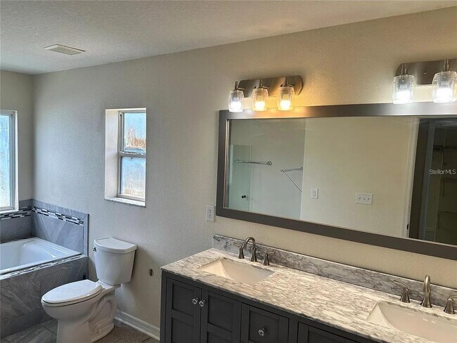 Building Photo - 7232 Seedpod Loop