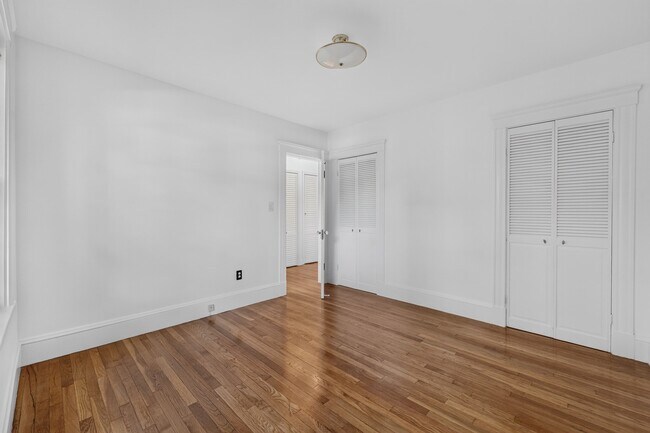 Building Photo - 216 Tremont St