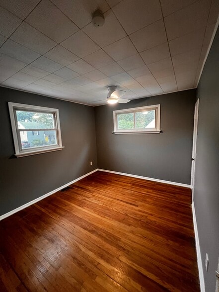 Building Photo - 736 Cedar Dr