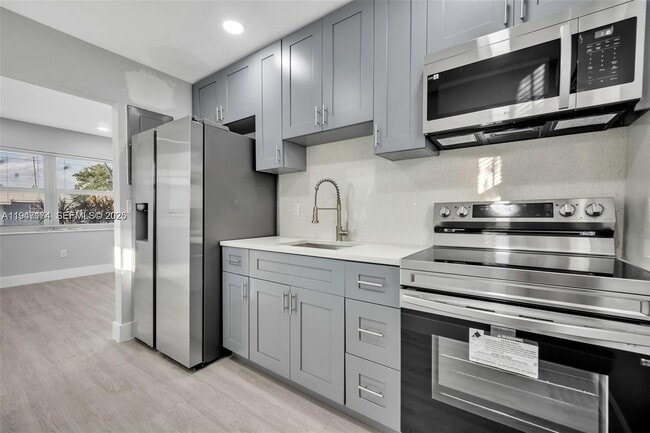 Building Photo - 6326 SW 24th St