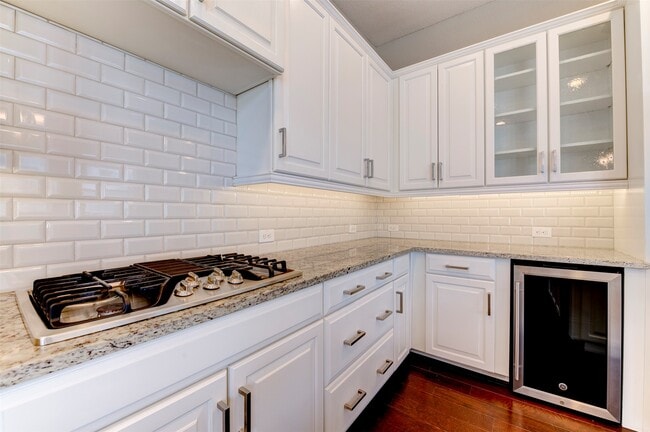Building Photo - 8825 Ashbloom Ln