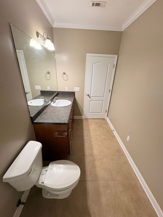 Building Photo - 102 Timber Hill Ct
