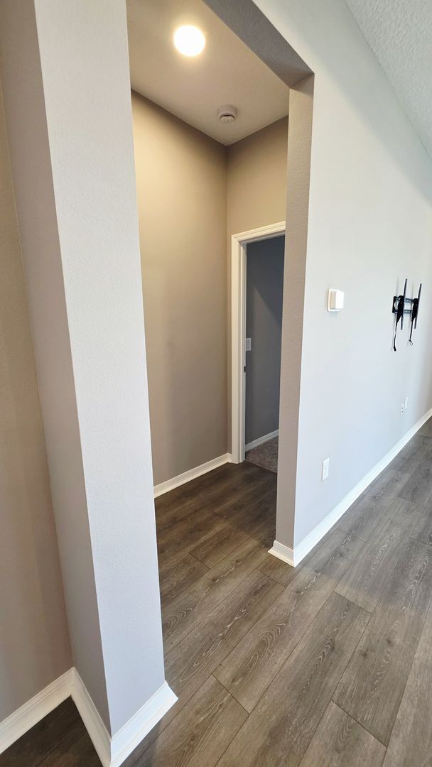 Building Photo - Executive 4BR / 3.5BA Home | Loft • Office...