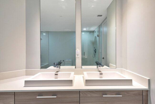 Building Photo - 1300 S Miami Ave