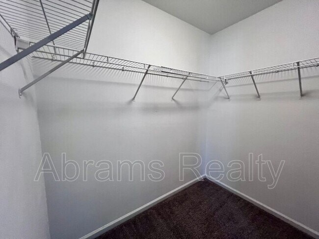 Building Photo - 3337 Marne Ave