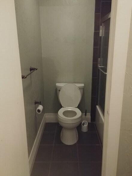 Building Photo - 27 Balsam Ct