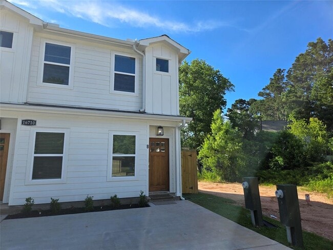 Building Photo - 16710 Timberglen St
