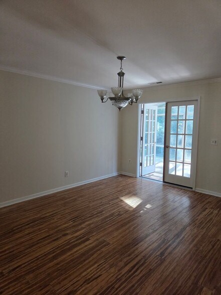 Building Photo - 85 Bridle Way