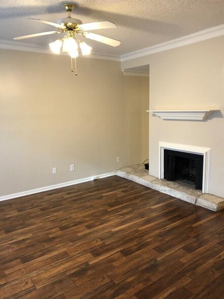 Building Photo - 2529 Rio Grande St