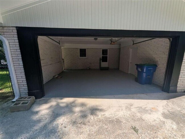 Building Photo - 4020 Kelden Ct SW