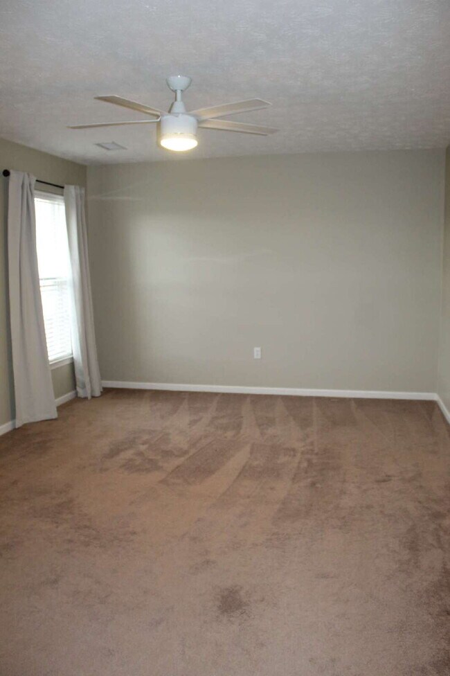 Building Photo - Roomy 3-Bedroom Townhouse in Baldwin Neigh...