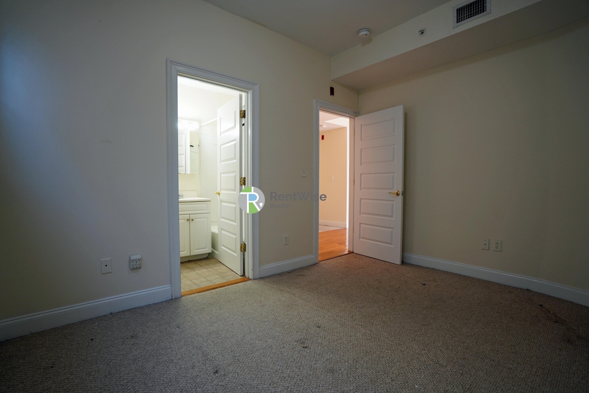 Building Photo - 53 Ashford St