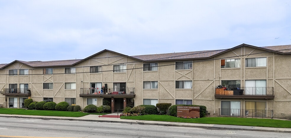 Green Court - Green Court Garden Apartments