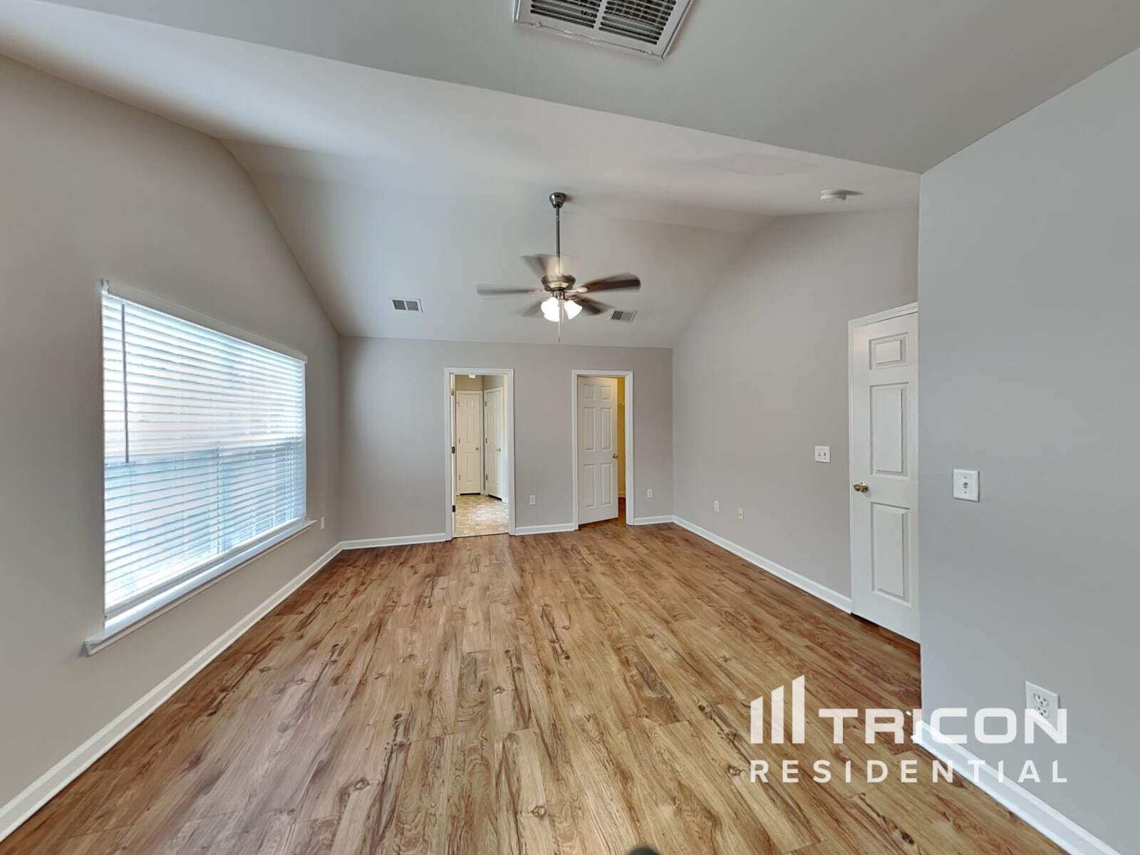 Building Photo - 300 Barnevelder Dr