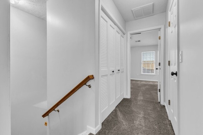 Building Photo - 7717 Porter House Dr