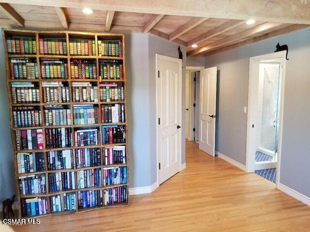 Building Photo - 885 Boxthorn Ave