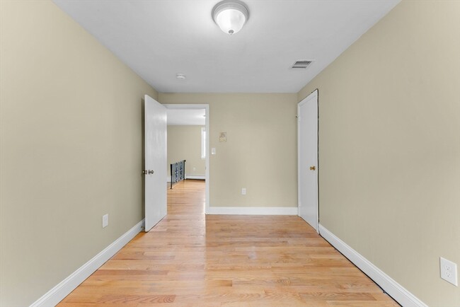 Building Photo - 45 Highland Ave