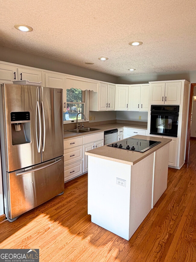 Building Photo - 1818 Union Carbide Rd