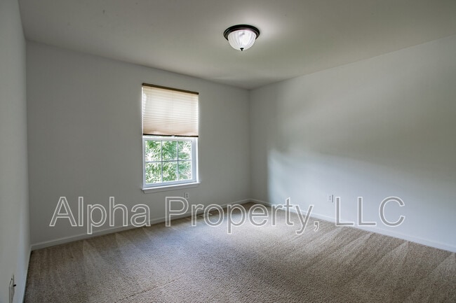 Building Photo - 11 Platte Ln