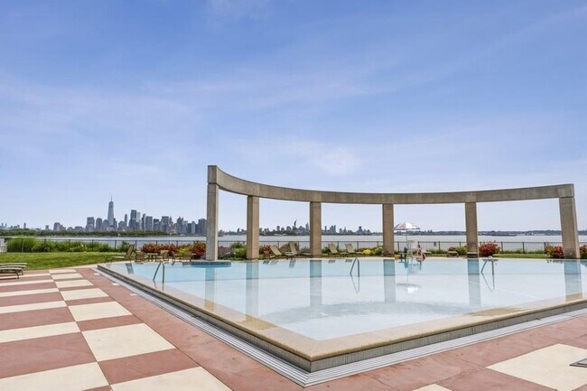 Building Photo - 30 Freedomway
