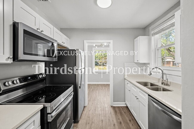 Building Photo - 5204 Astral St