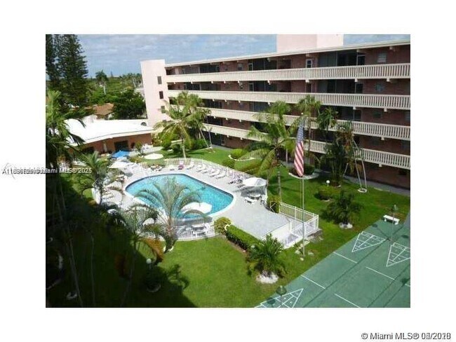 Building Photo - 180 NE 12th Ave