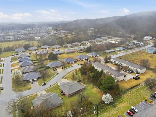 Building Photo - 932 S Curtis Ave