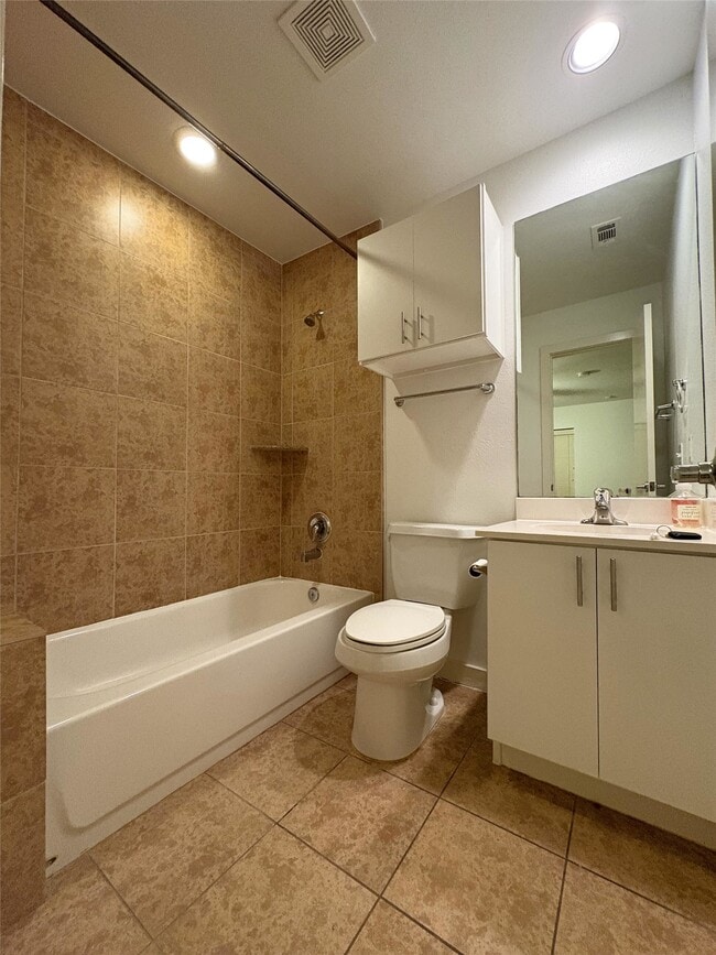 Building Photo - 2918 Commerce St