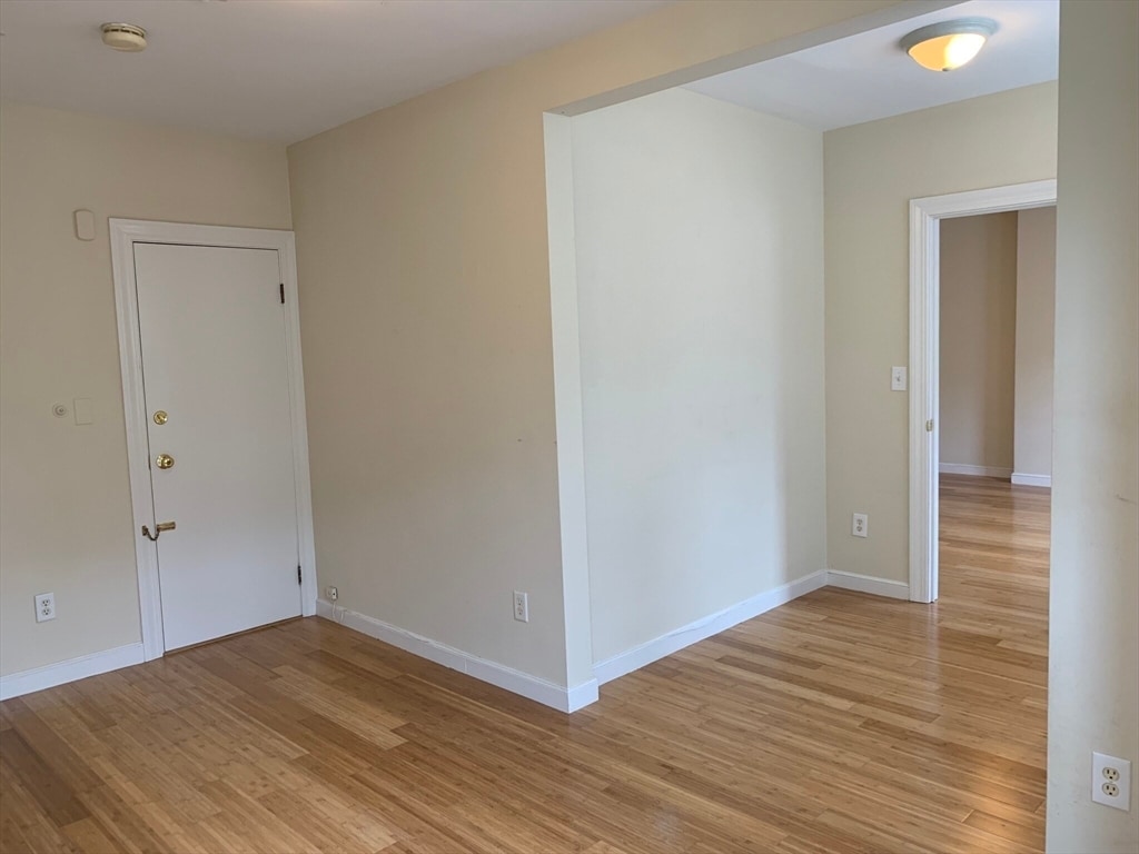 Building Photo - 341 Cambridge St