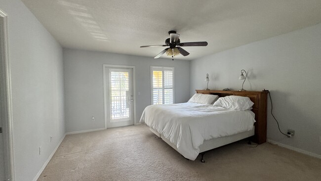 Building Photo - 12016 Lorenza Ln