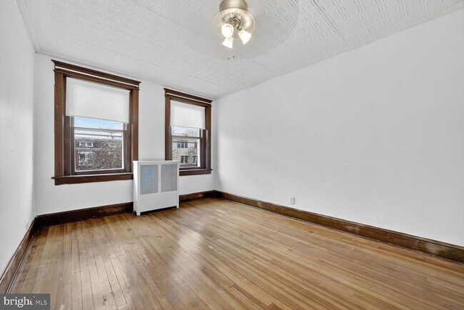 Building Photo - 517 Quincy St NW