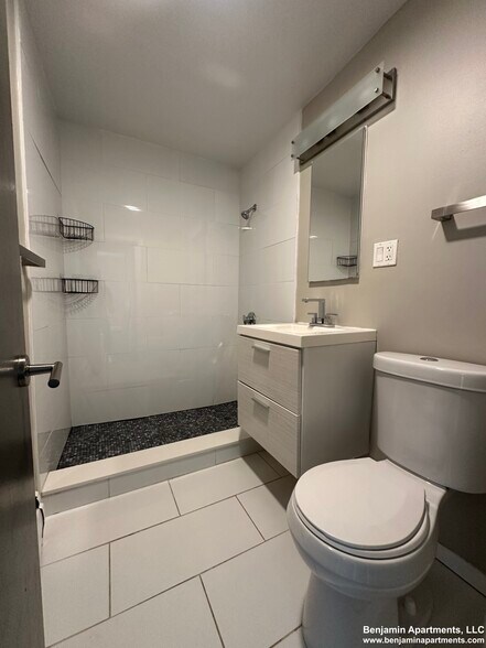 Building Photo - 50 Evergreen St