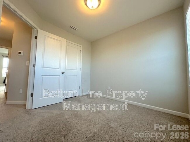 Building Photo - 14910 Meacham Farm Dr